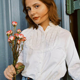 VINTAGE WHITE LACE BUTTON UP